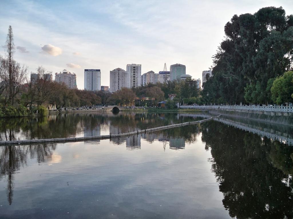 Dynasty International Hotel Kunming Zewnętrze zdjęcie